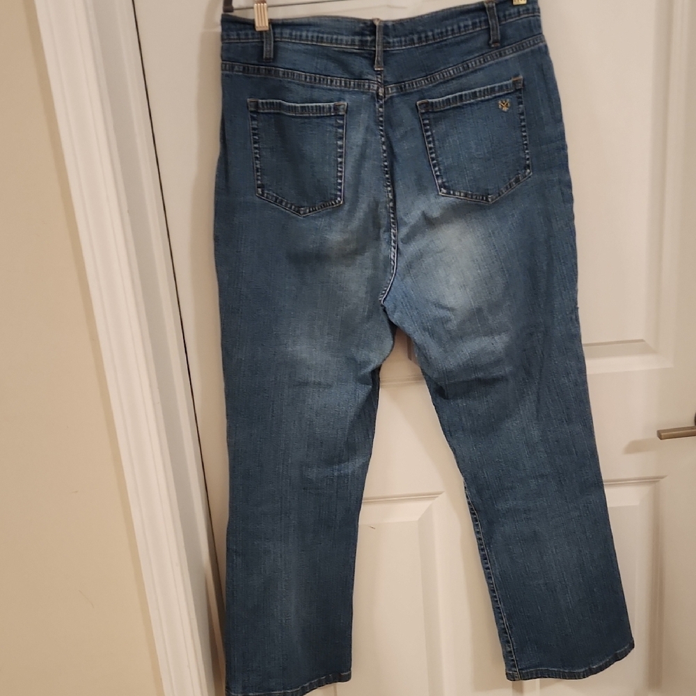 Blue Straight Leg Jeans with Subtle Fading ALL CLOTHING 4 FOR 15!!!! - Picture 5 of 6